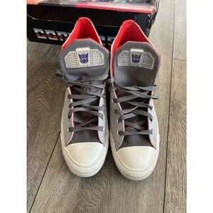 Converse High-Top Sneakers in Red and Gray